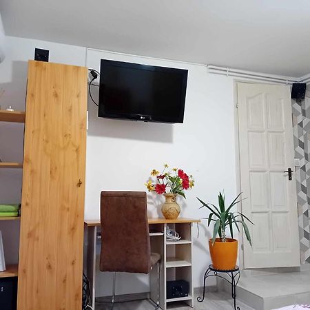 Edi Apartman Vecsés Exteriér fotografie